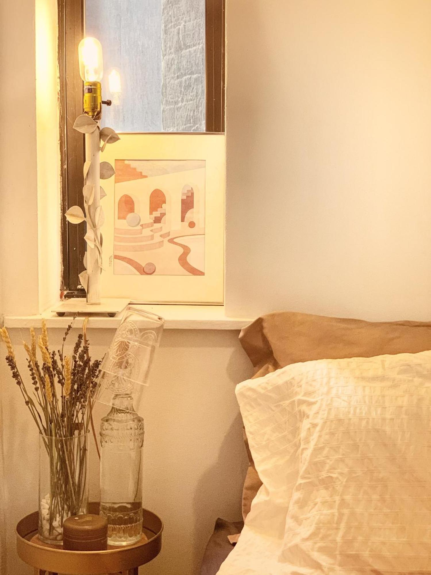 Terracotta - Small Private Bedroom In Les Habitación en casa particular *